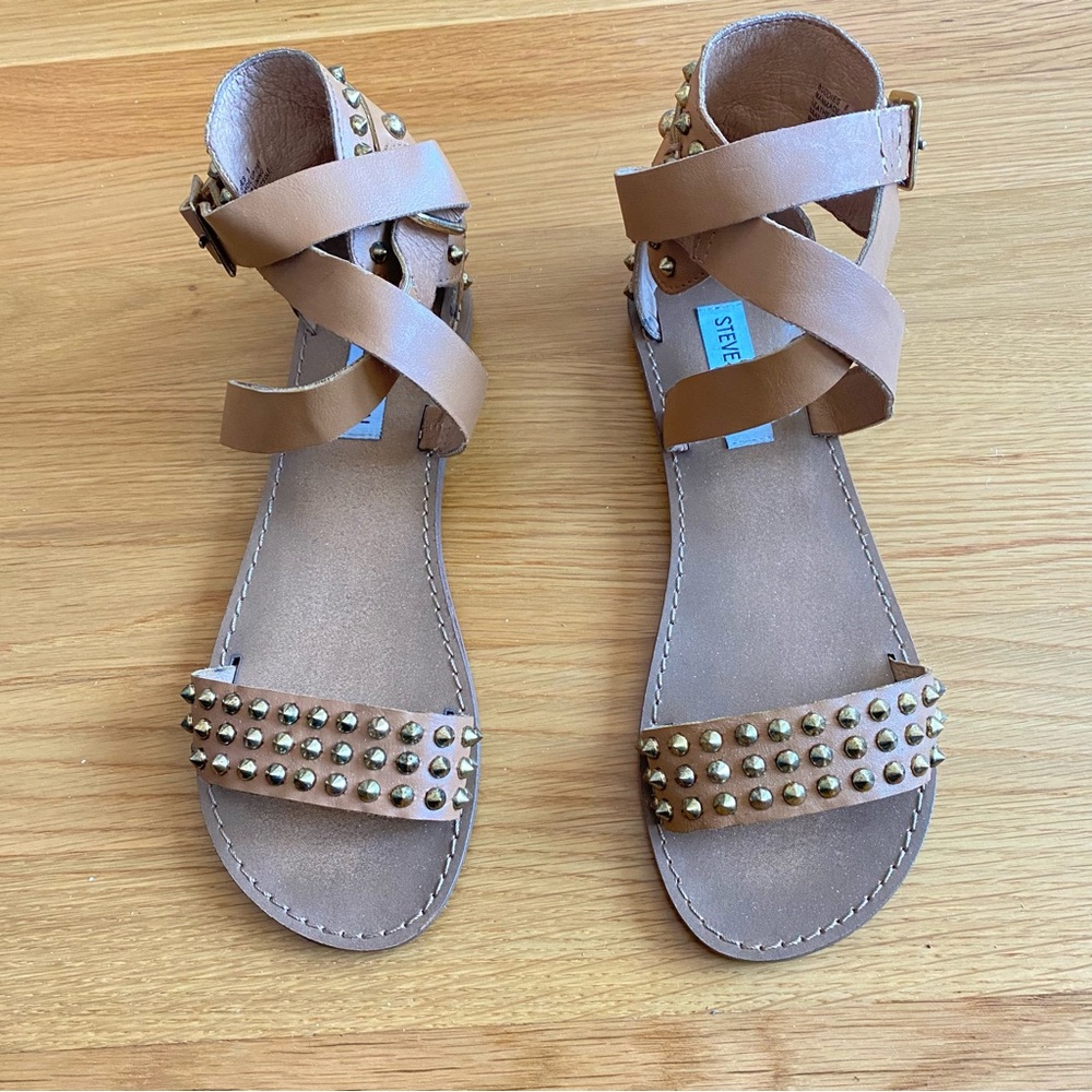 Steve Madden Buddies Sandals flat Brown studded 8